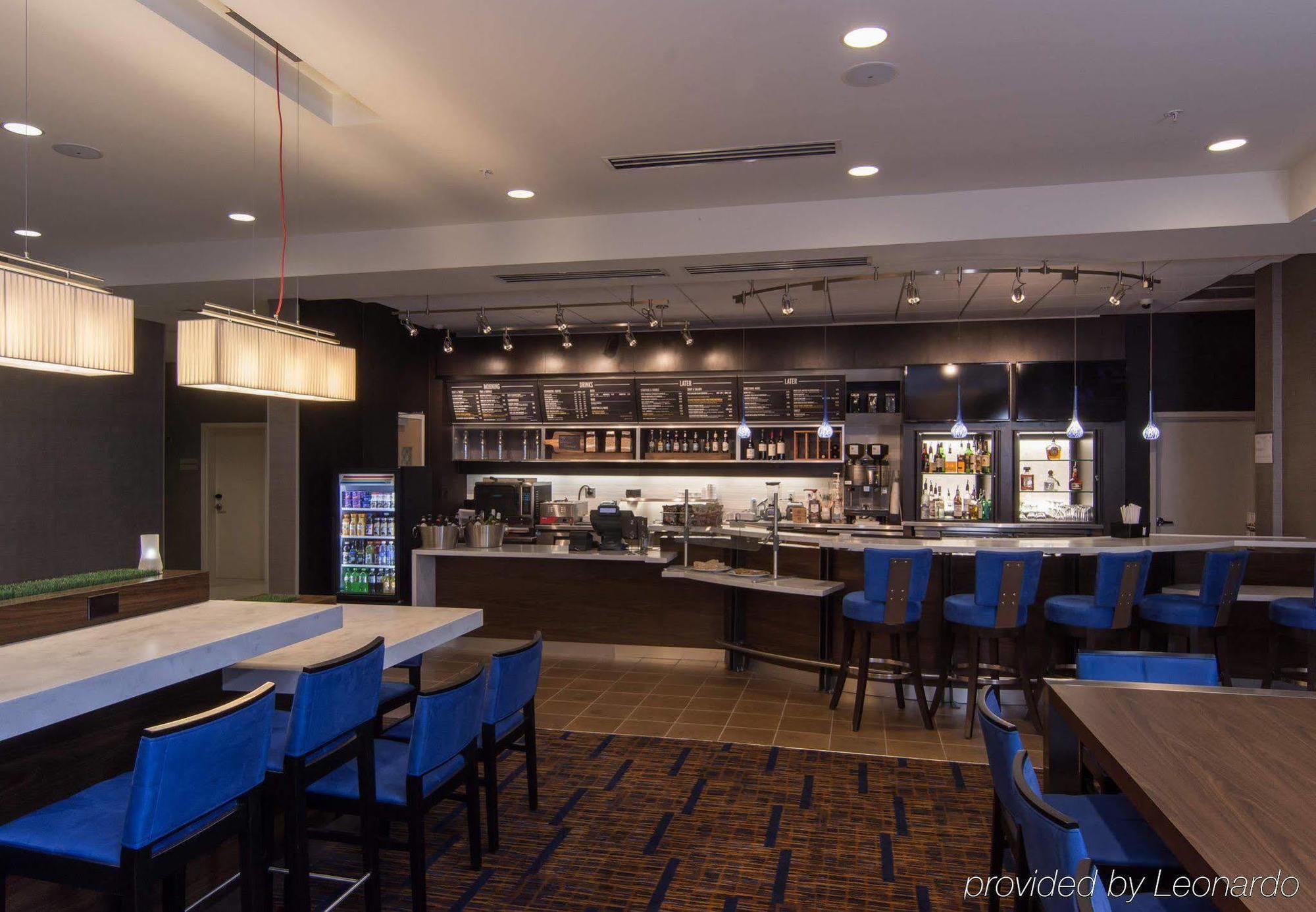 Отель Courtyard By Marriott Raleigh-Durham Airport/Brier Creek Экстерьер фото